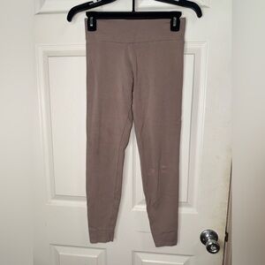 Brown High-Waisted Leggings